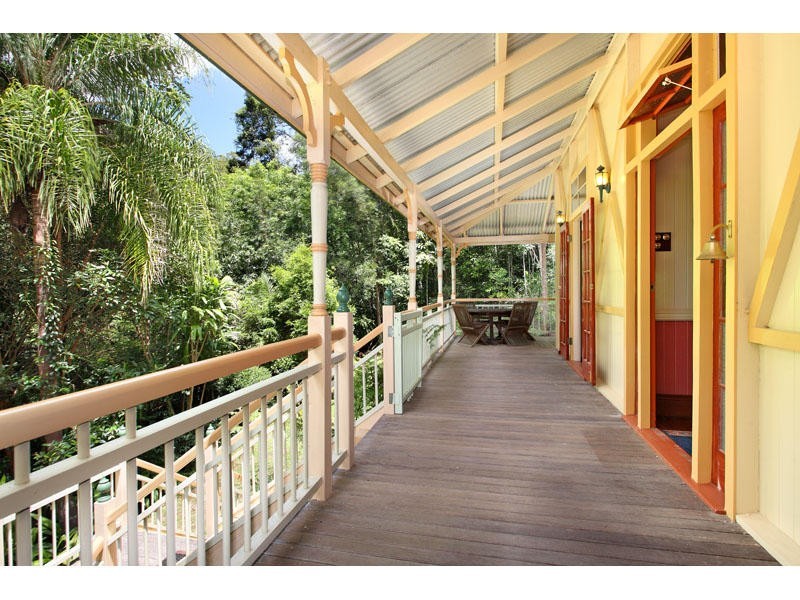 15 Glenwood Place, Moggill QLD 4070